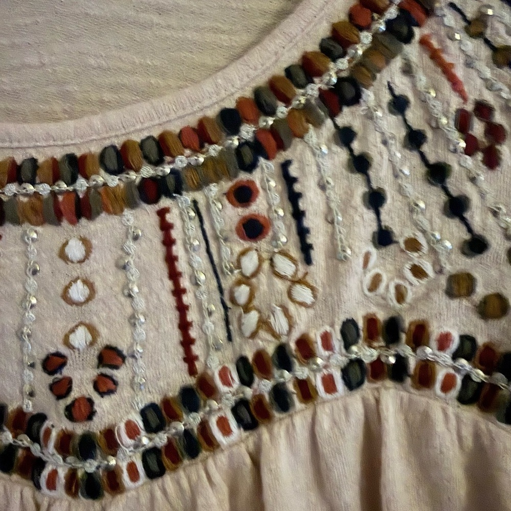 Akemi + Kin Mirabelle Embroidered Top – Anthropologie - Picture 4 of 7